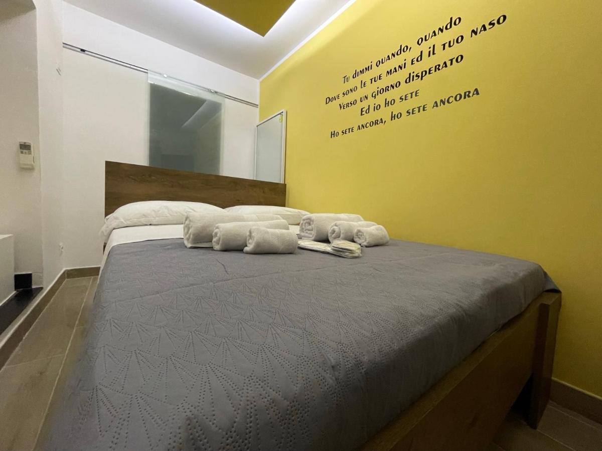 Yes I Know My Room - Mini Room Martiri Naples Exterior photo